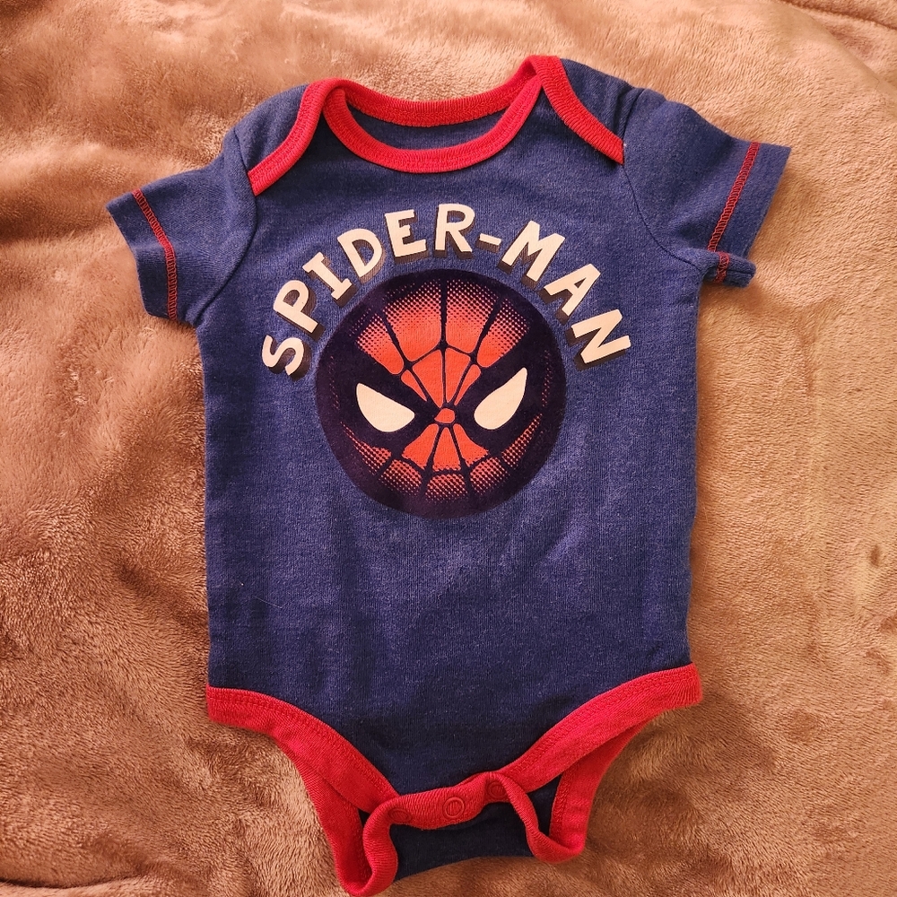 ๐ 3/$10 3 Newborn Baby Superhero Onesies โ Spiderman, Batman, Marvel - Picture 5 of 10